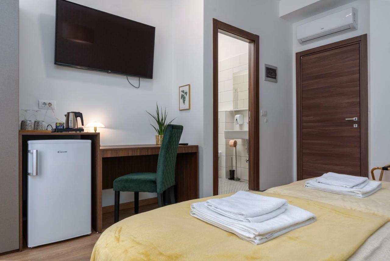 Aurora Rooms Pula Exterior foto